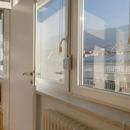 Central Mirza Apartment *