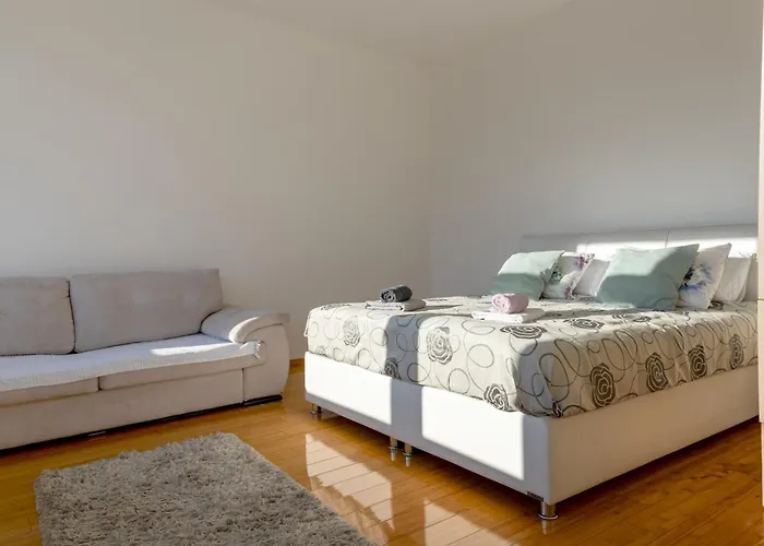 سنترال ميرزا شقة سراييفو